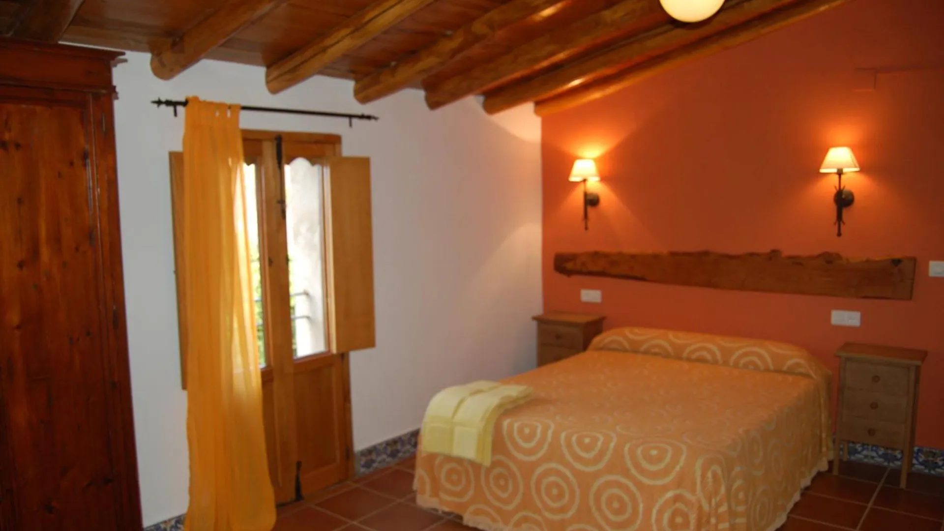 La Molinilla Apartamentos y Hammam Linares de la Sierra 0*,